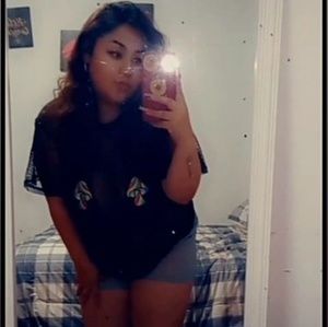 Meet your Posher, Crystal